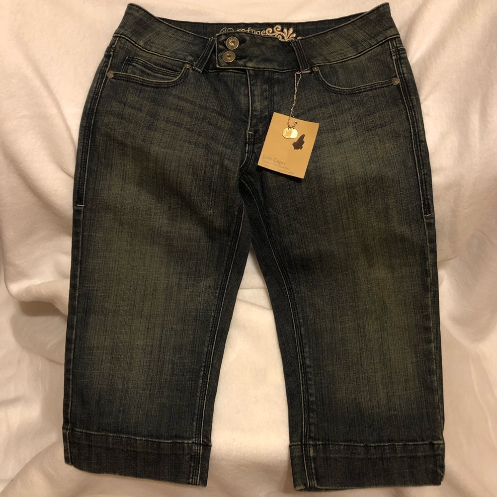 Refuge Denim Capris